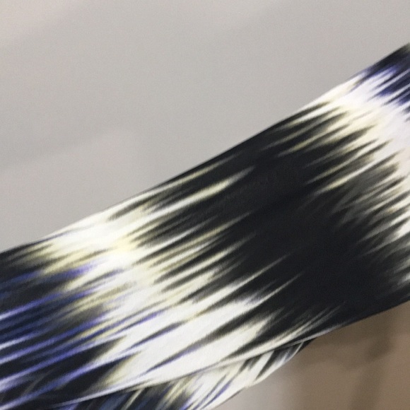 Guess blouse - Picture 2 of 5